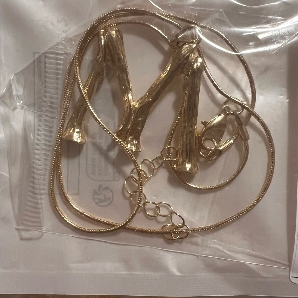 BAMBOO INITIAL  M   SNAKE LINK CHAIN